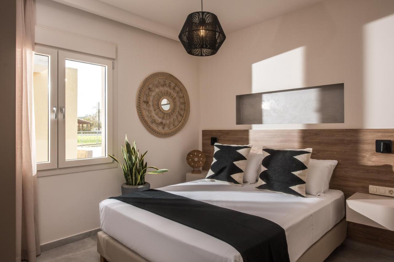 BELLA CASA LUXURY SUITES - 2
