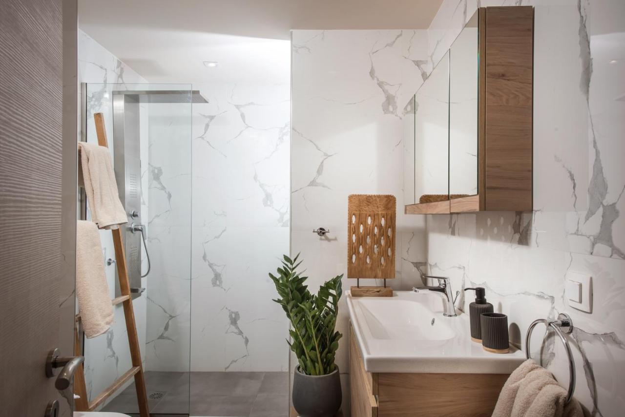 BELLA CASA LUXURY SUITES - 5