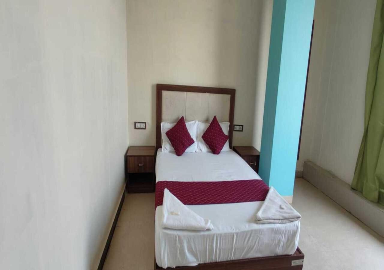 Hotel Blue Sky Residency photo 2