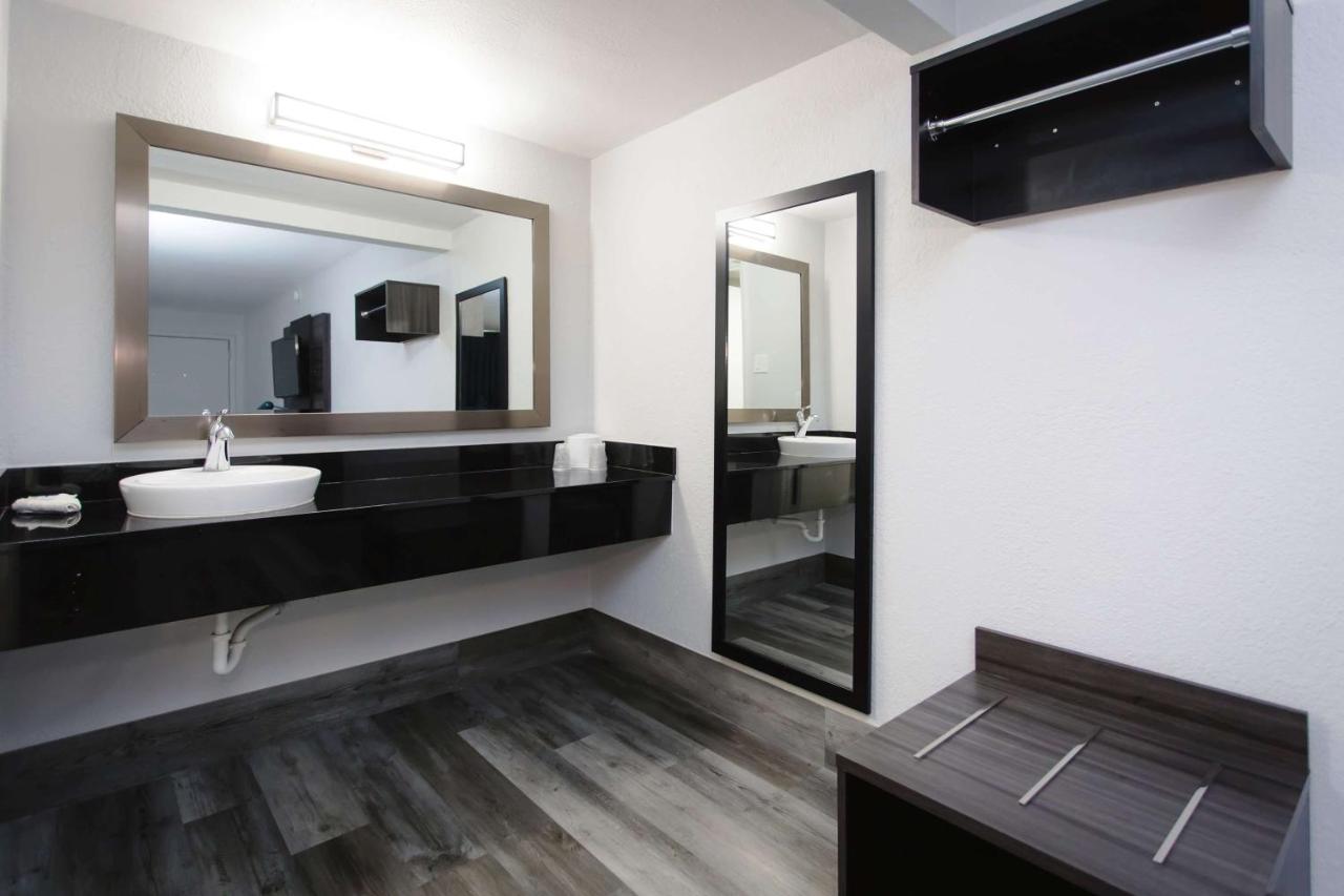 Motel 6 Houston, Tx-Medical Center/Reliant Park photo 3