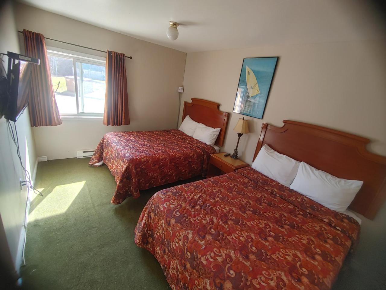 Relax Inn-Collingwood photo 3