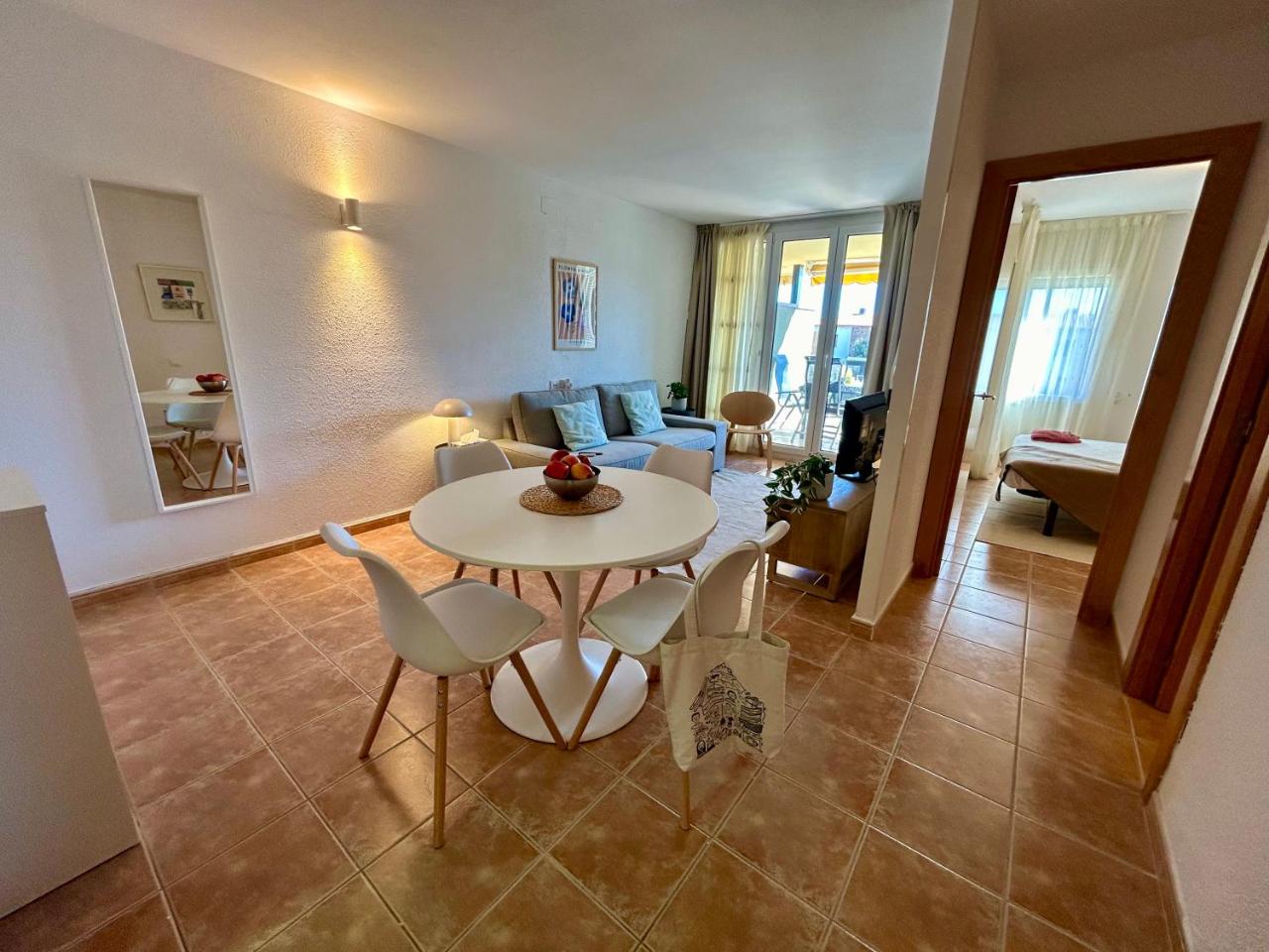 Apartament reformat, Wi Fi, parking, piscina, AC - 6