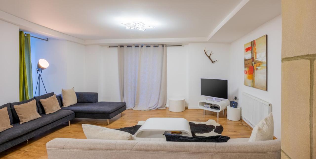 AC19 Lower North Aisle - Luxury Self Catering 2 Bedroom Apartment - 3