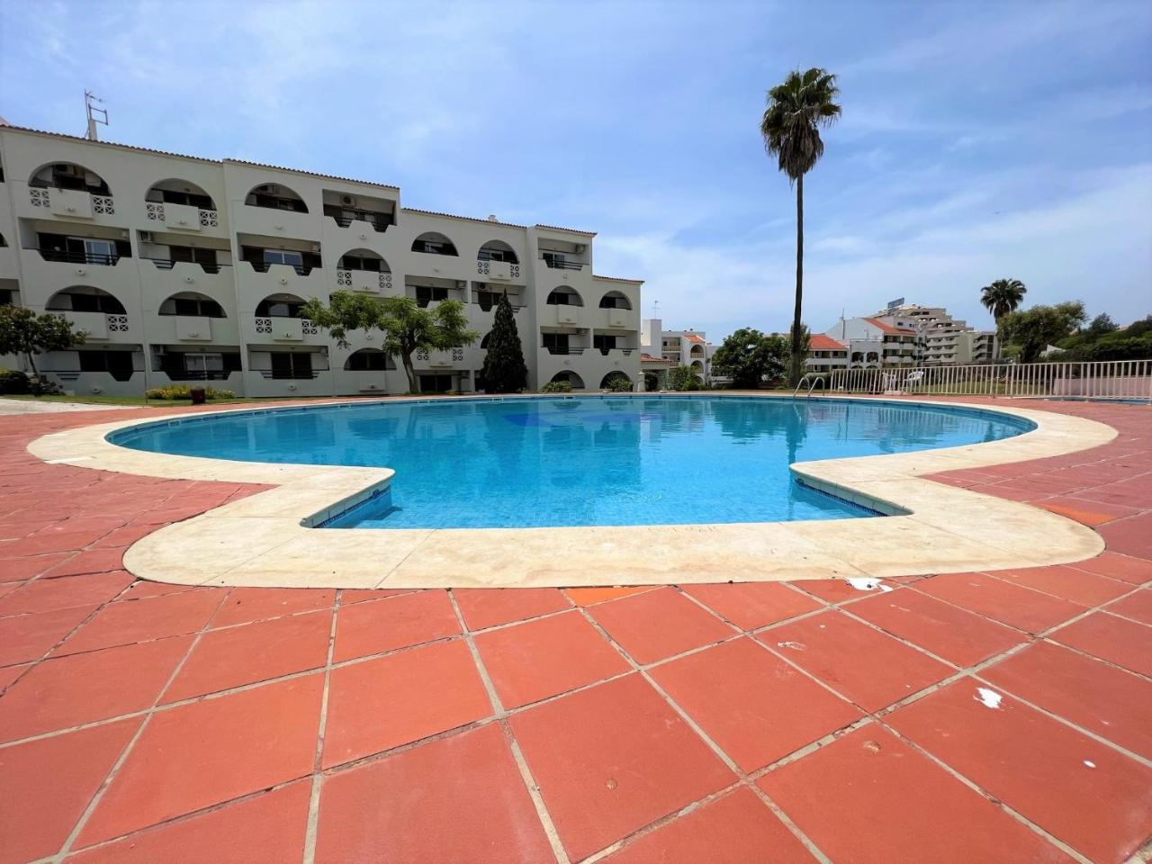 Albufeira Twins 3 With Pool by Homing - 2