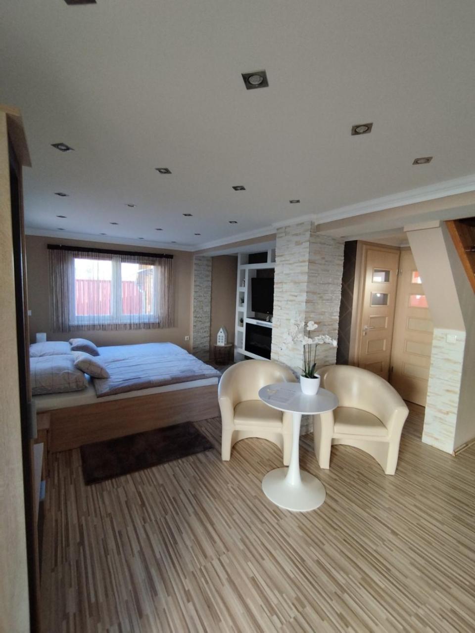 Édenkert Apartmanház - 4