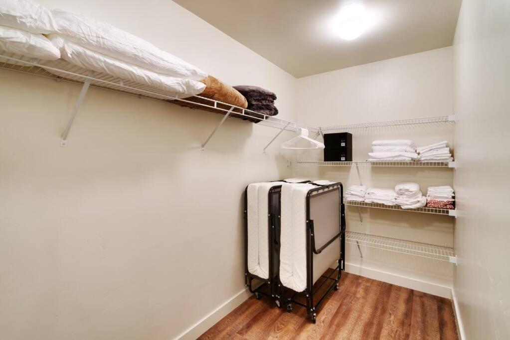 2K Top Floor Moab RedCliff Condo, POOL & HOT TUB - 5