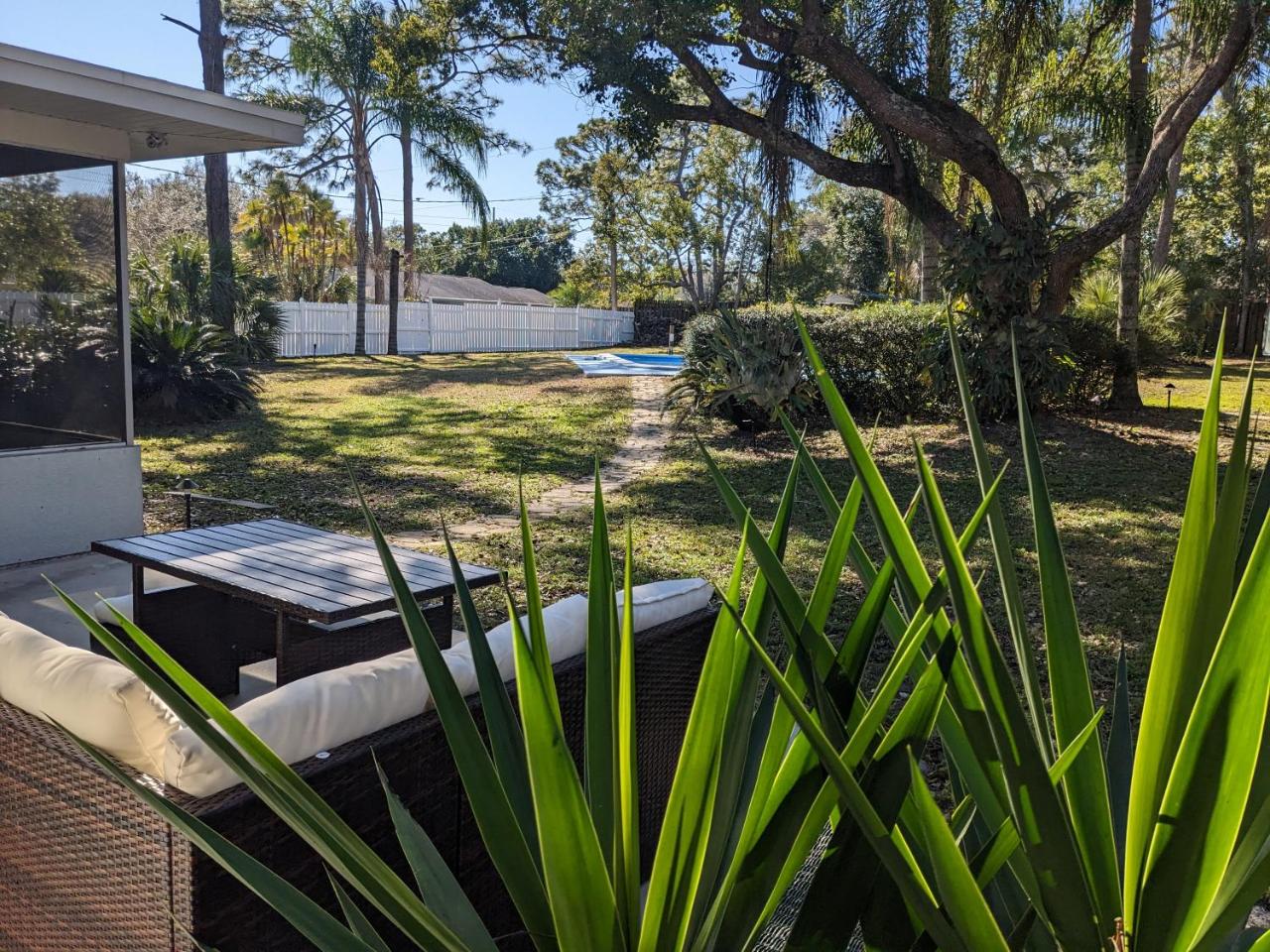 Temple Terrace Living photo 3