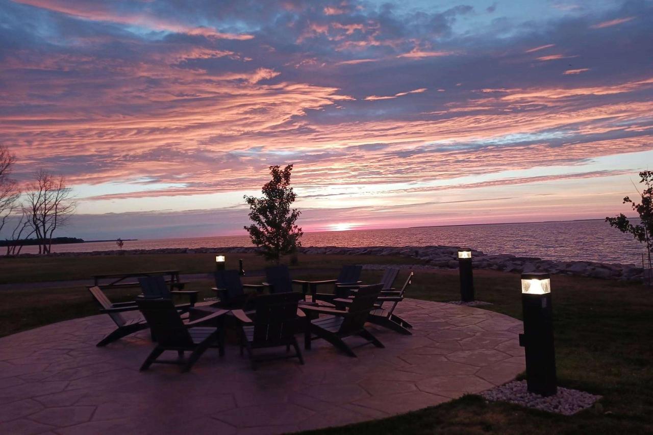 AmericInn by Wyndham Menominee photo 3