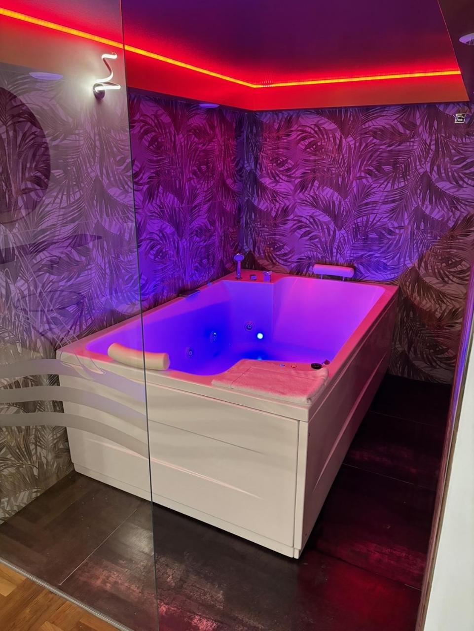 Photo - Suite and room