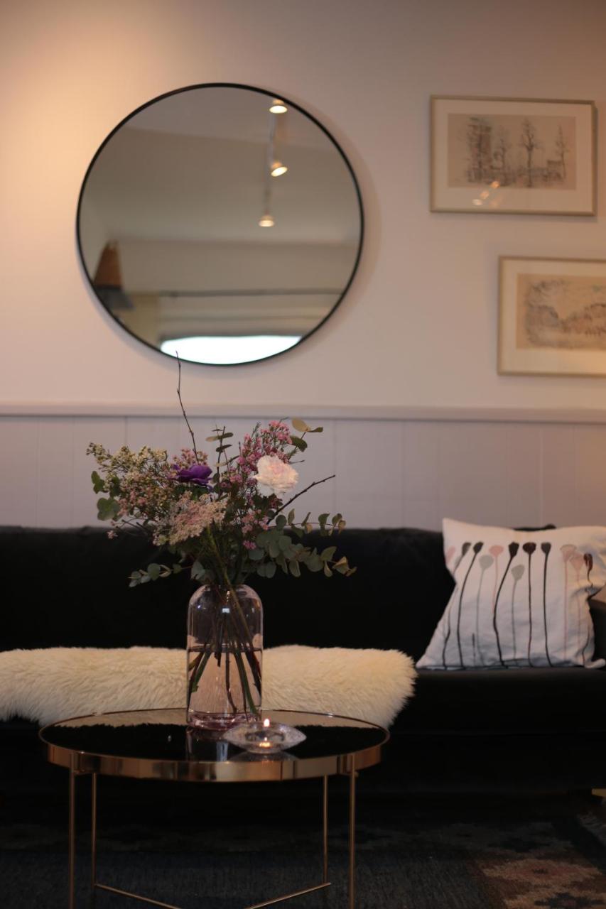 HaHa Nordic Home Partille Large 3BR Home for 7 Guests with 2 Kitchens, Garden & Parking - 4