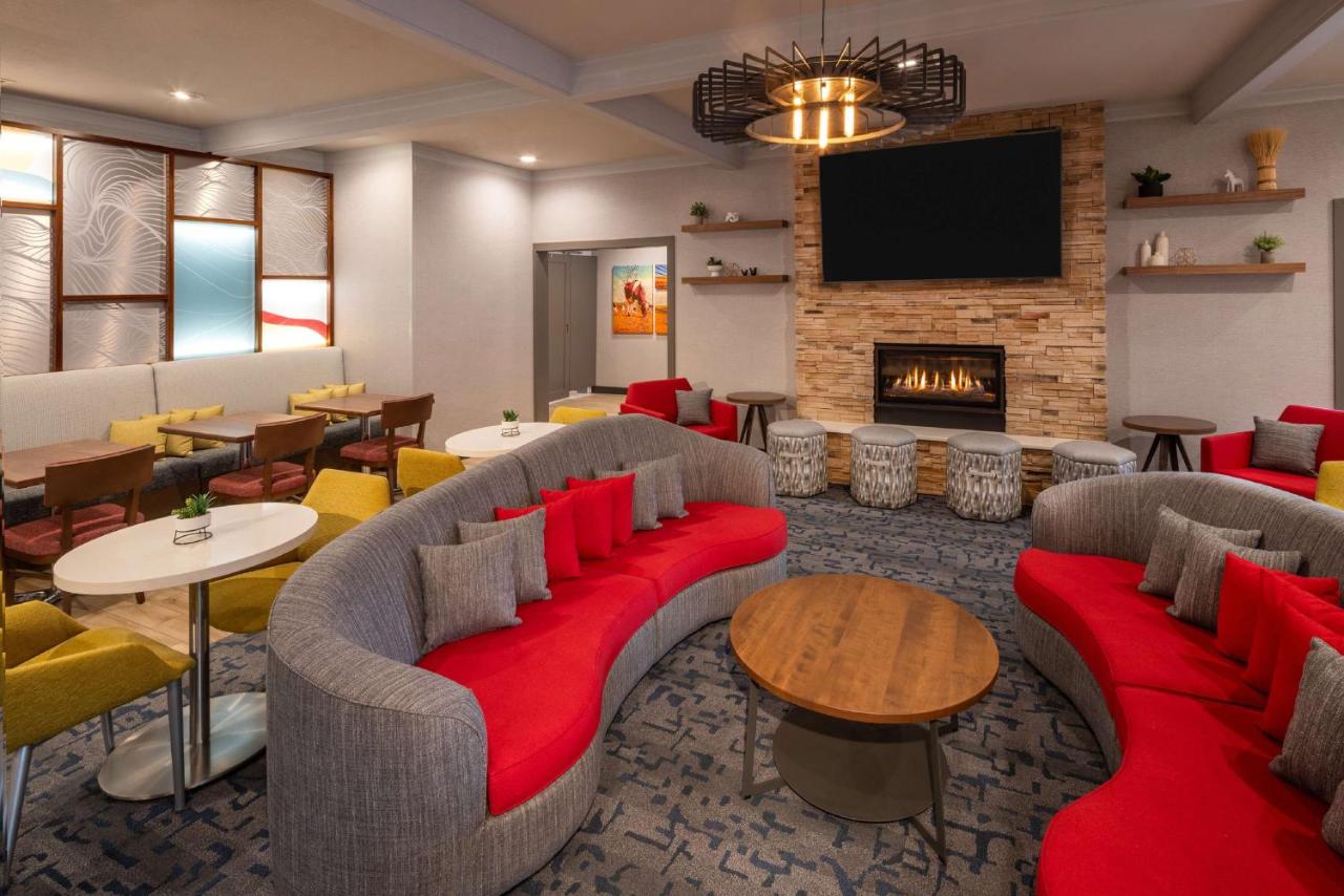 Hampton Inn by Hilton Pullman photo 3