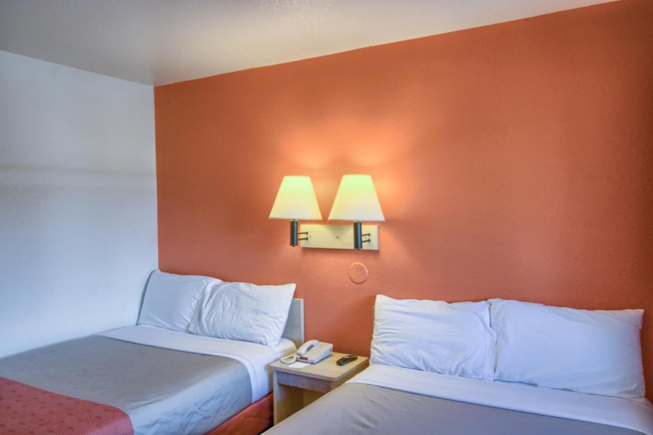 Photo - Motel 6-Everett, WA - North