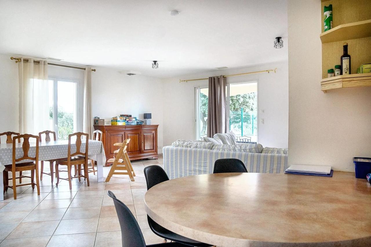 Spacieuse villa à Saint-Jean-du-Pin avec piscine privée - 2