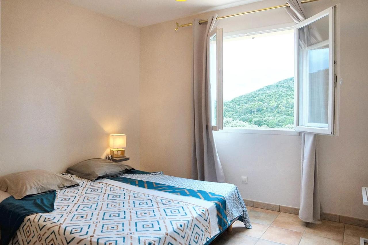Spacieuse villa à Saint-Jean-du-Pin avec piscine privée - 3
