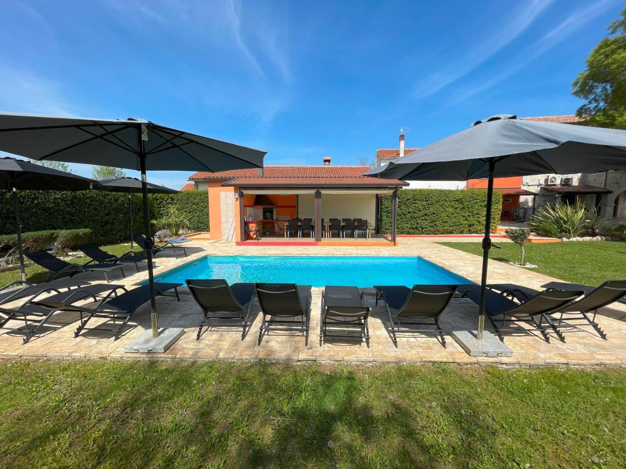 Villa Antonci-18, pool, 3 houses, jacuzzi, private territory - 5