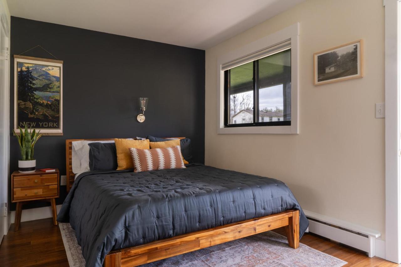The Willow, Catskill - 5