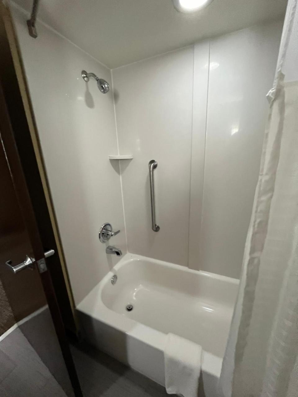 Quality Suites Graham - Burlington South photo 4