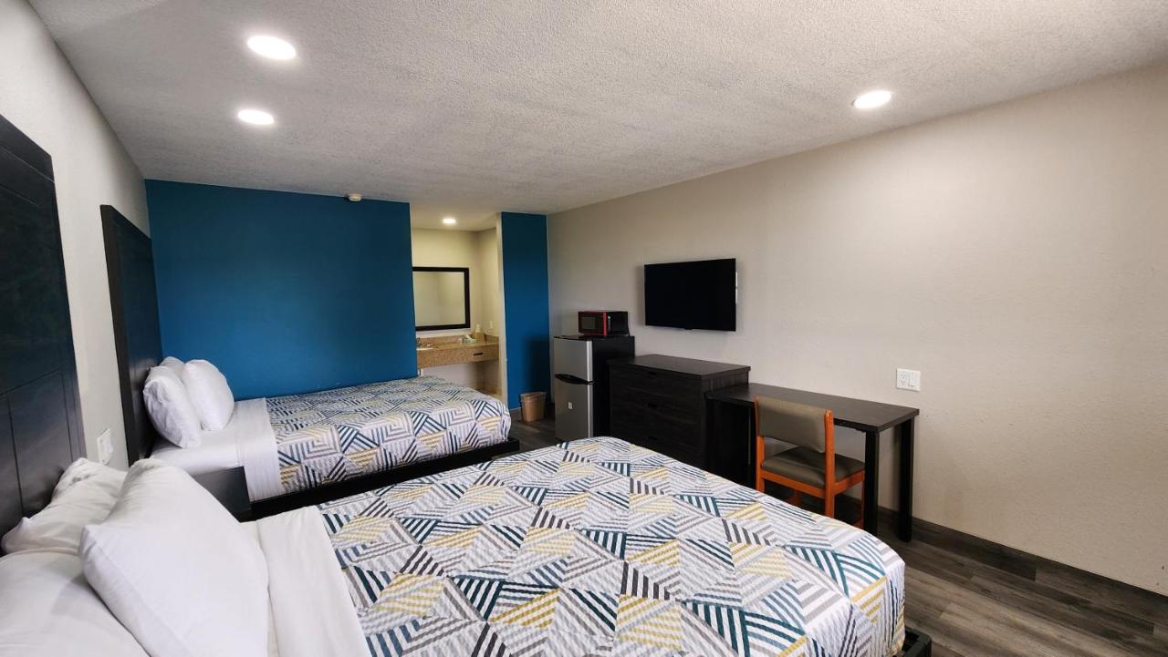 Scottish Inns and Suites Wharton TX photo 4