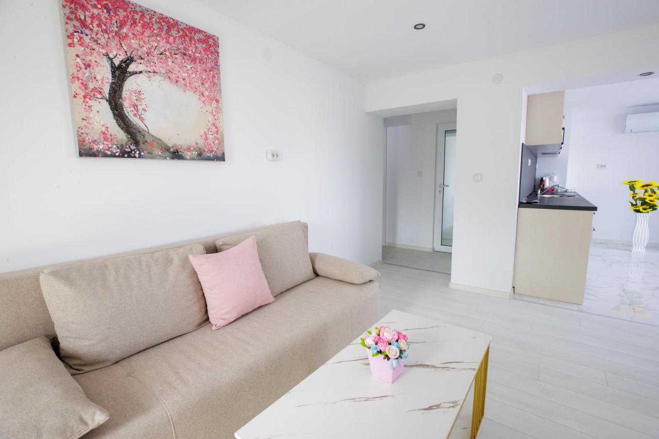 WhiteBoxApartment - 3