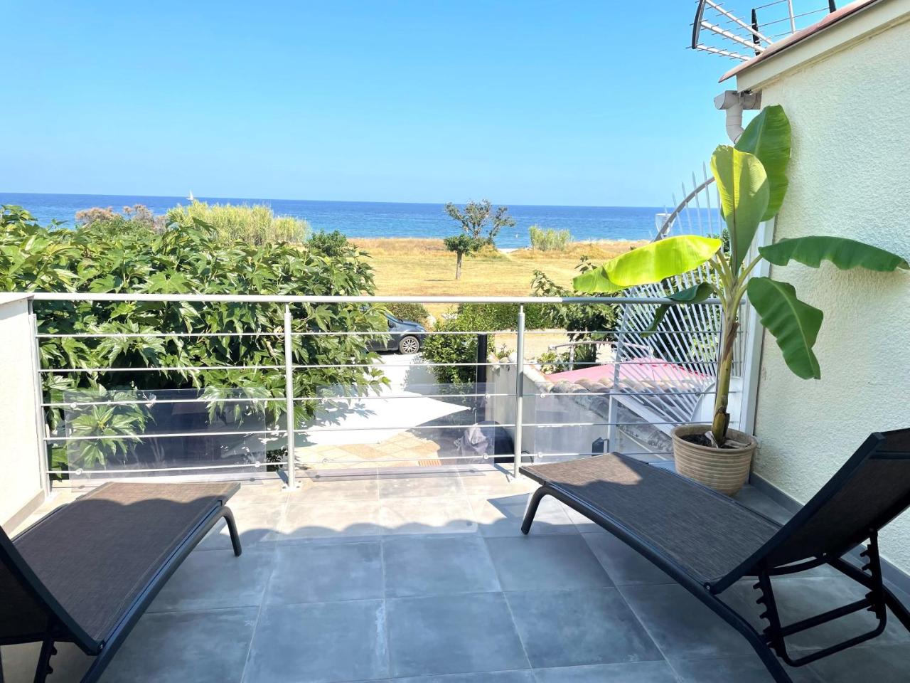 Mini villa chaleureuse avec vue mer imprenable - 2