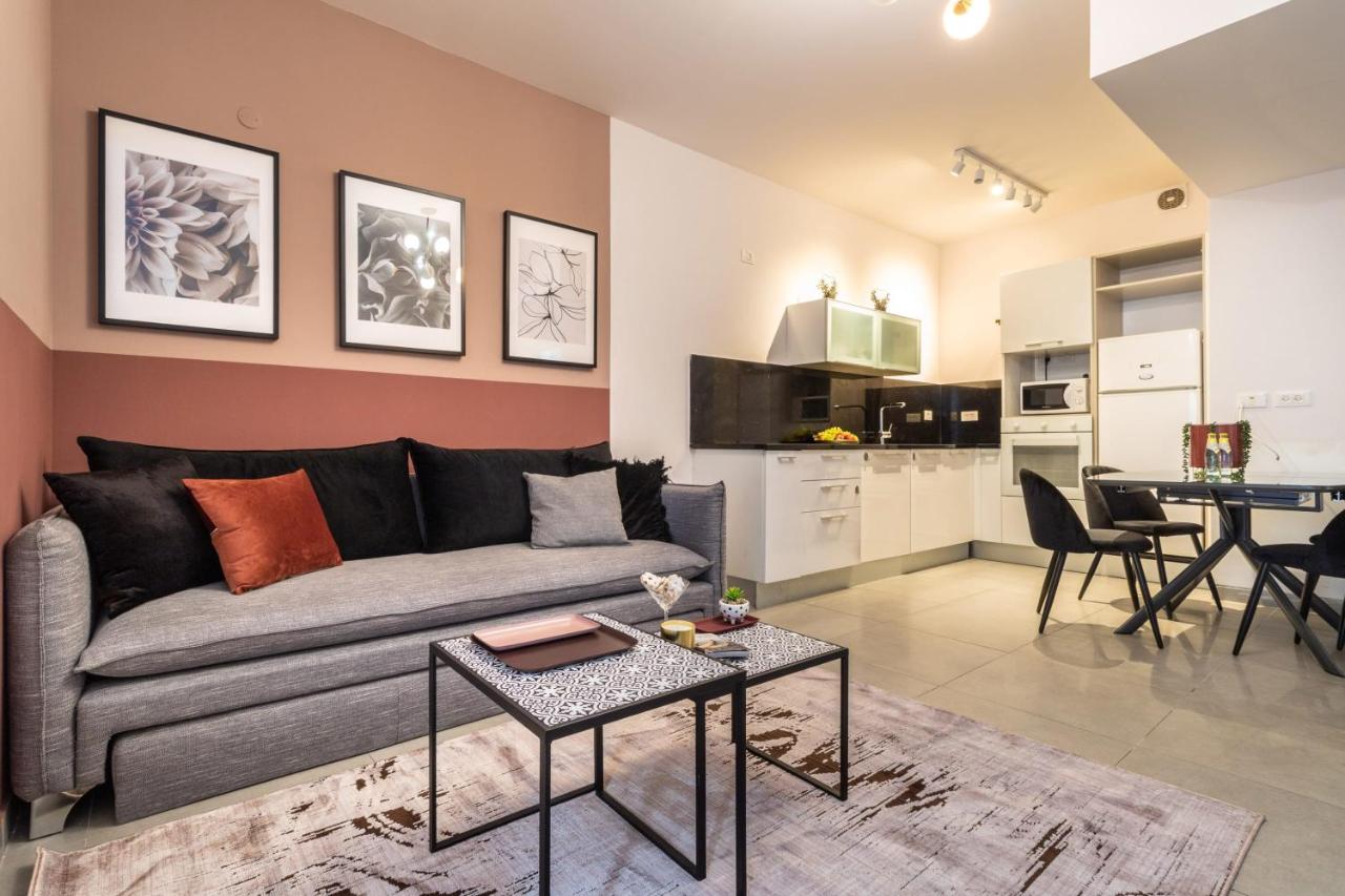 Kook Isrentals - ApartHotels In City Center