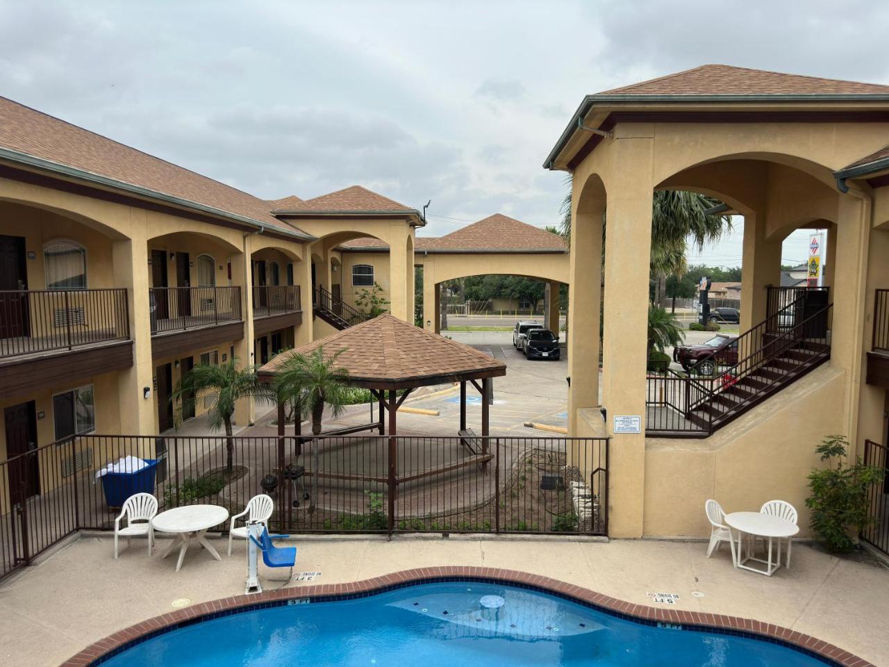 Texas  Inn Suites RGV