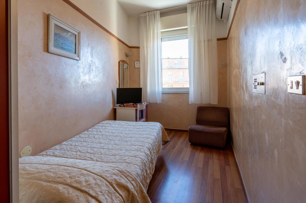 Hotel Britannia Rimini Marina centro photo 2
