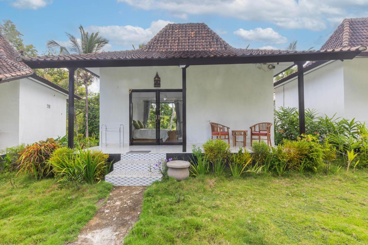 Radjes Bungalow Nusa Penida
