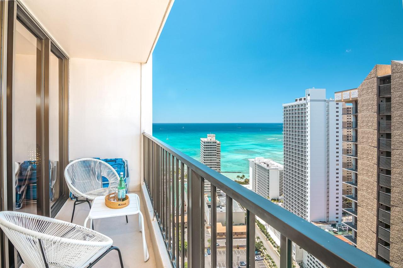 Lovely 1BR Ocean View Condo, Near Beach + Parking! - 2
