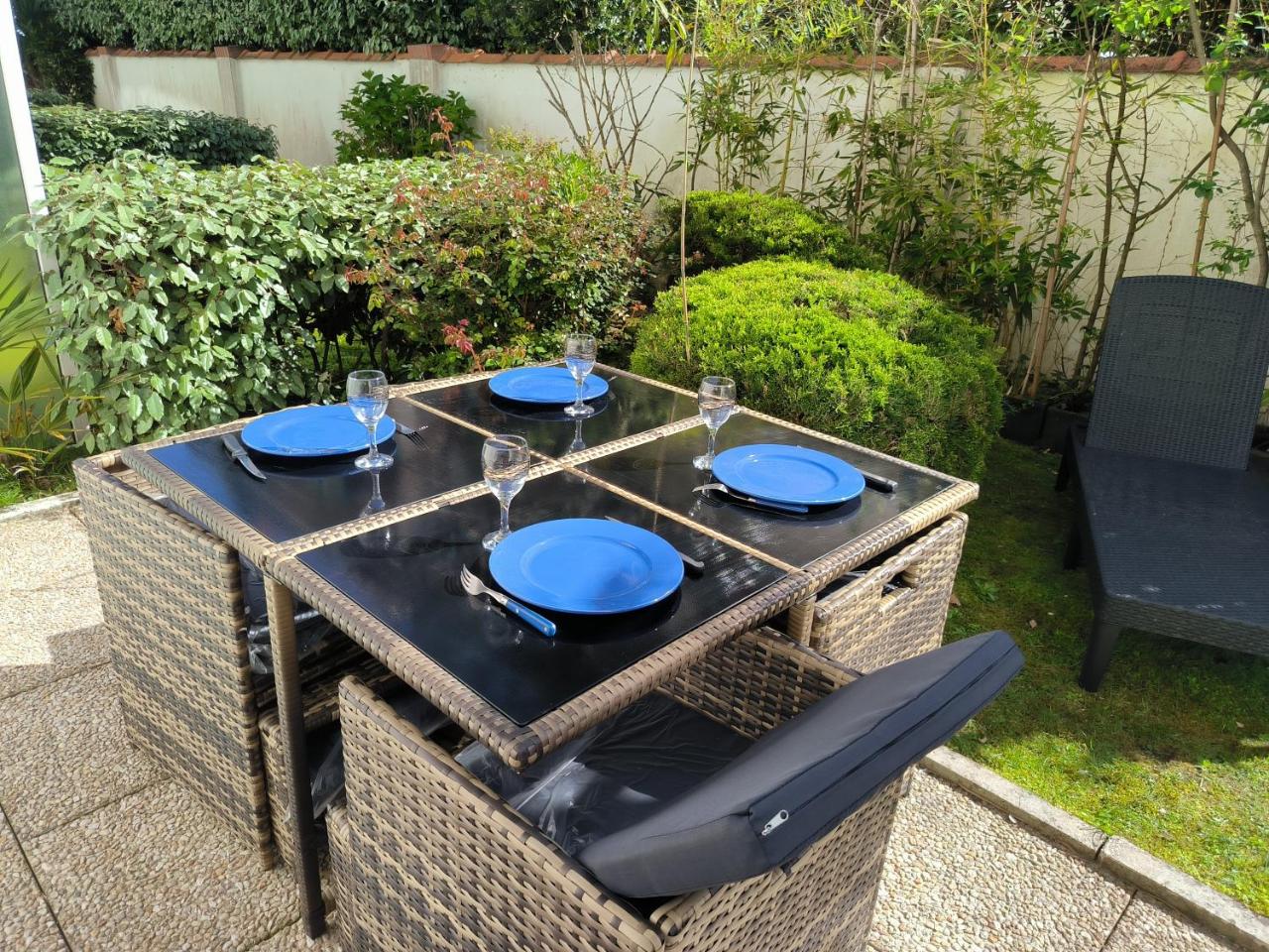 Appart résidence accès direct à la plage avec terrasse jardin - 4