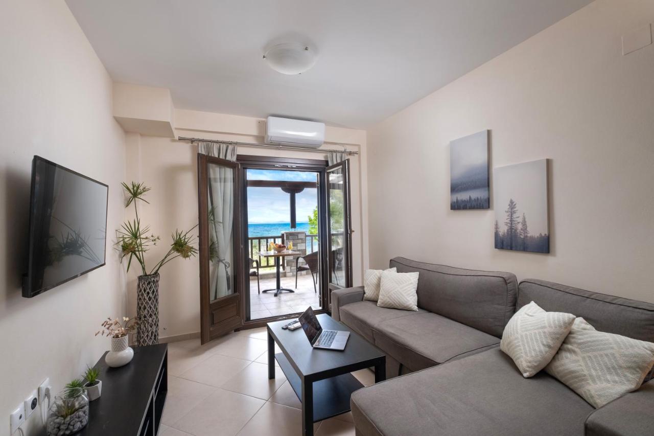 Iakovakis Seaside Exclusive Apartments - 6