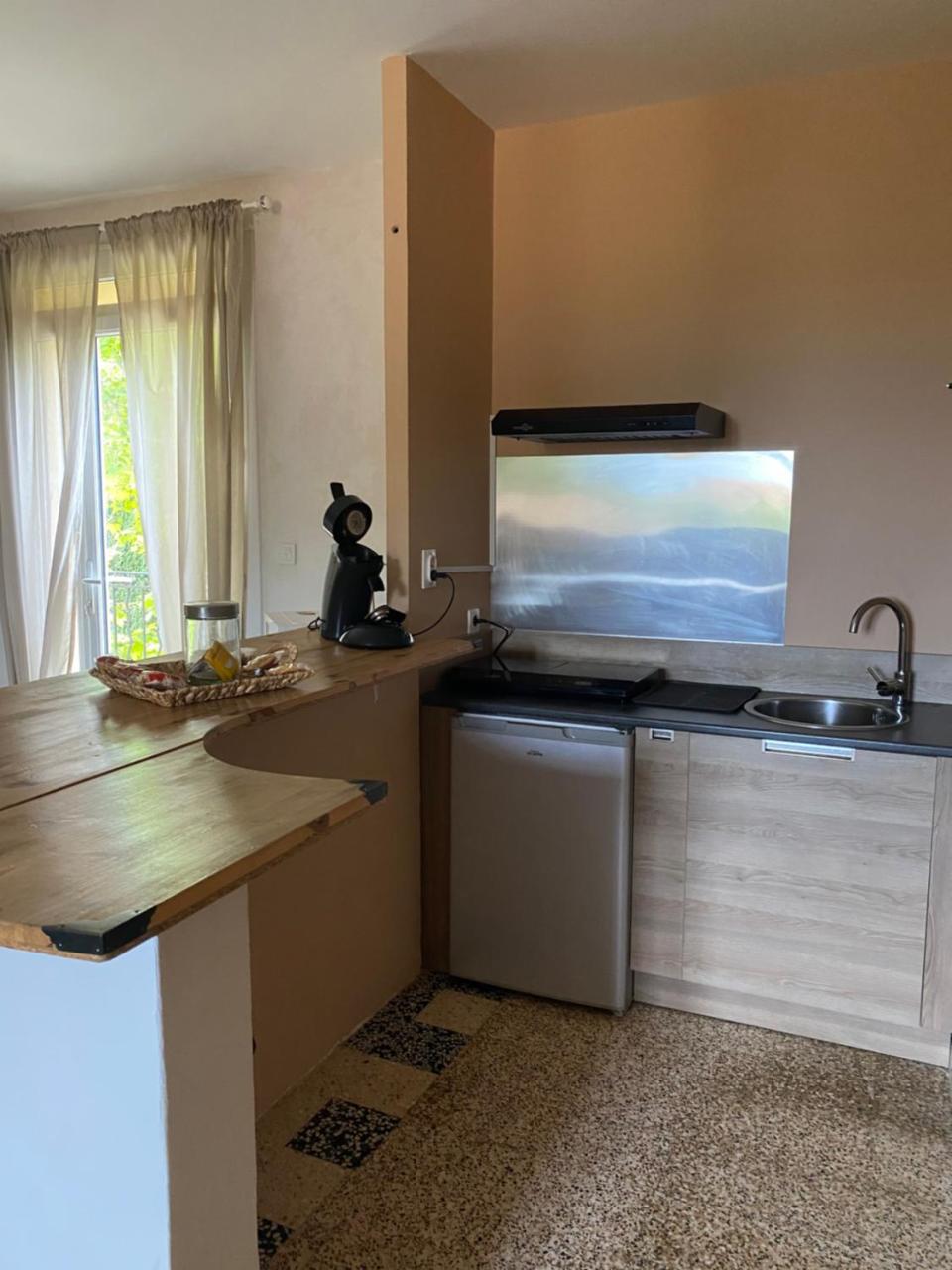 Location appartement 1 chambre plus dépendance en supplément voir descriptif dans un mas provençal au coeur du luberon - 5