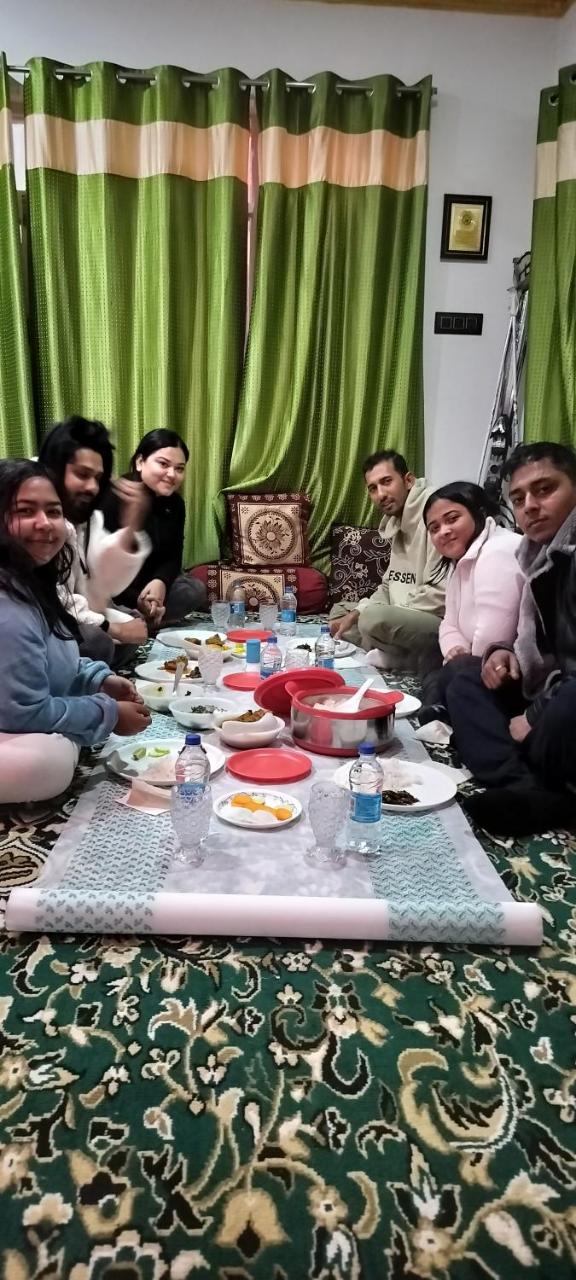 Elizabeth paying guest house Tangmarg gulmarg photo 3