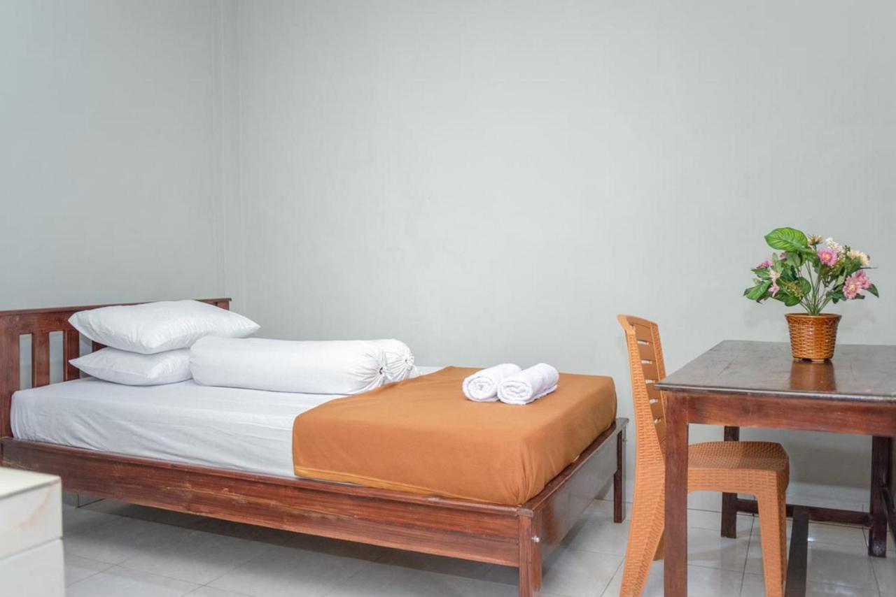 Amor Homestay near Eltari International Airport Mitra RedDoorz photo 2