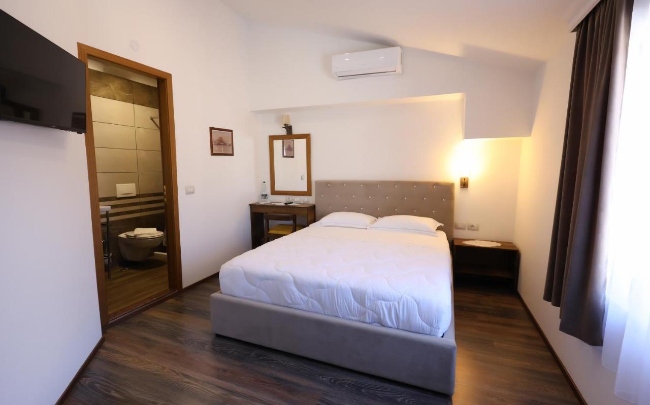 Hotel Republika Berat