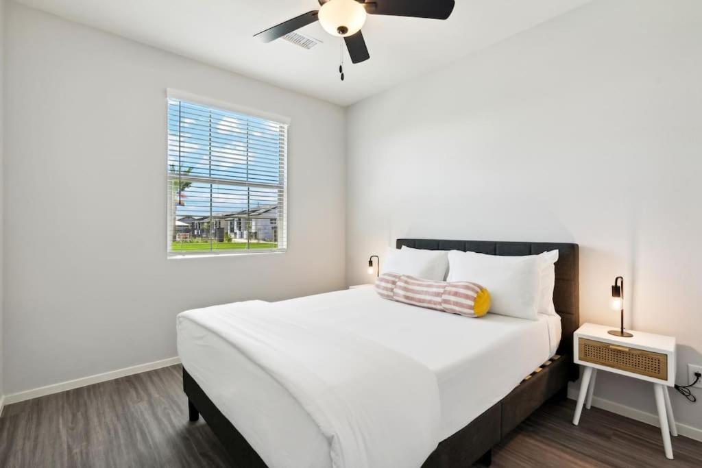 Dreamlight Modern Home in Casa Grande with Pool,BBQ - 6