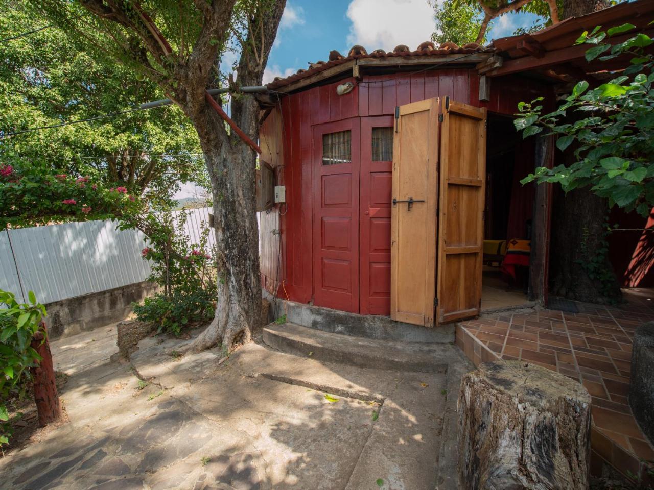 1 bedroom cabin, 3 blocks from beach and center of San Juan photo 2