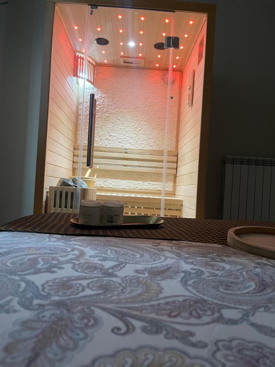 Femme noir Boutique Apartament Fitness e spa photo 2