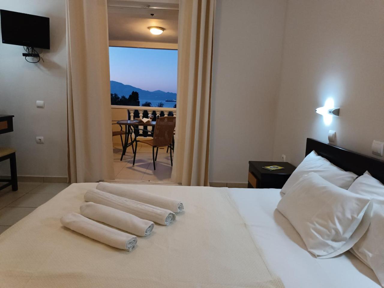 Pouliezos Koklanis Zante Apartments - 3
