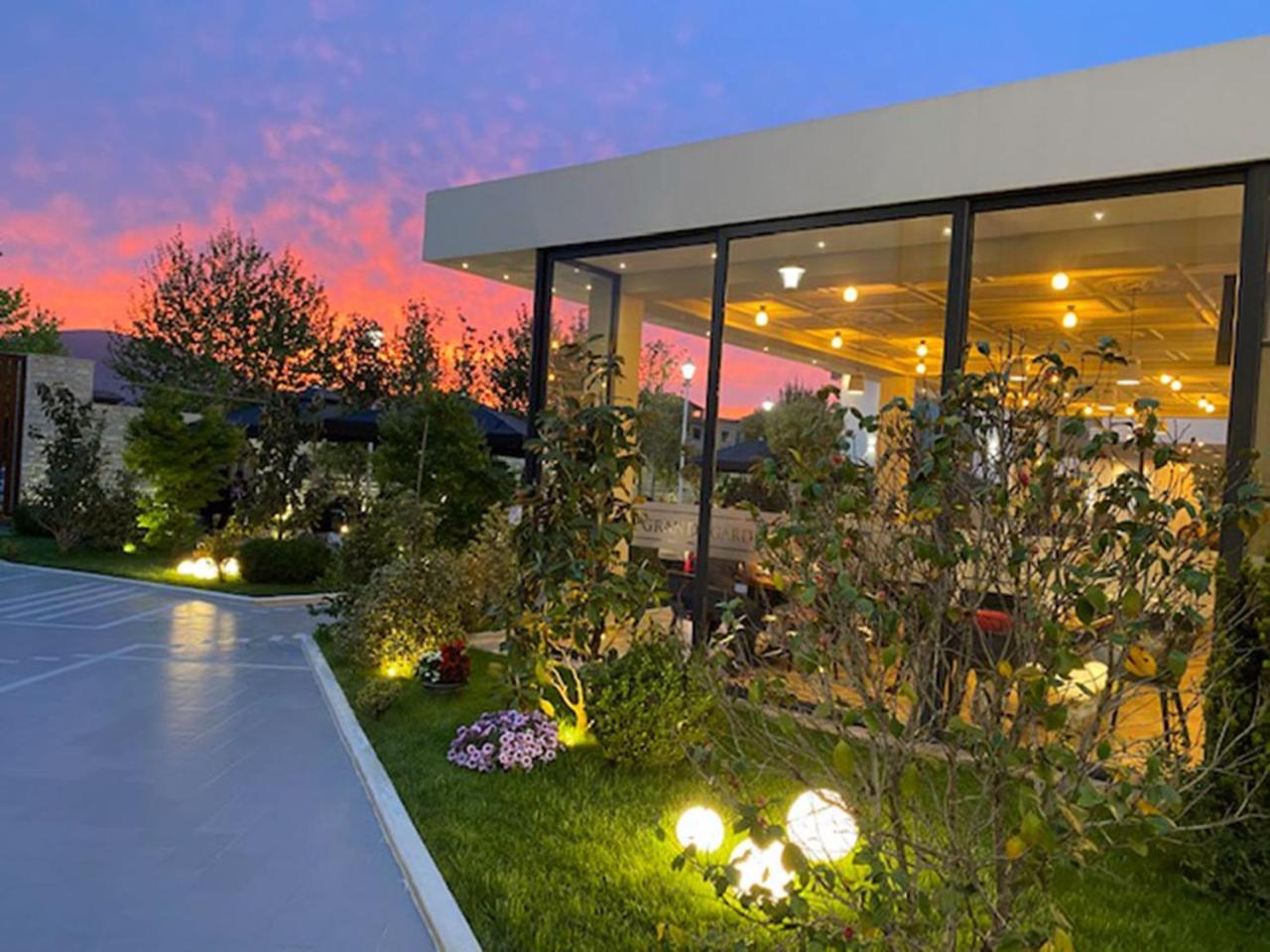 Foto - Grand White City Hotel