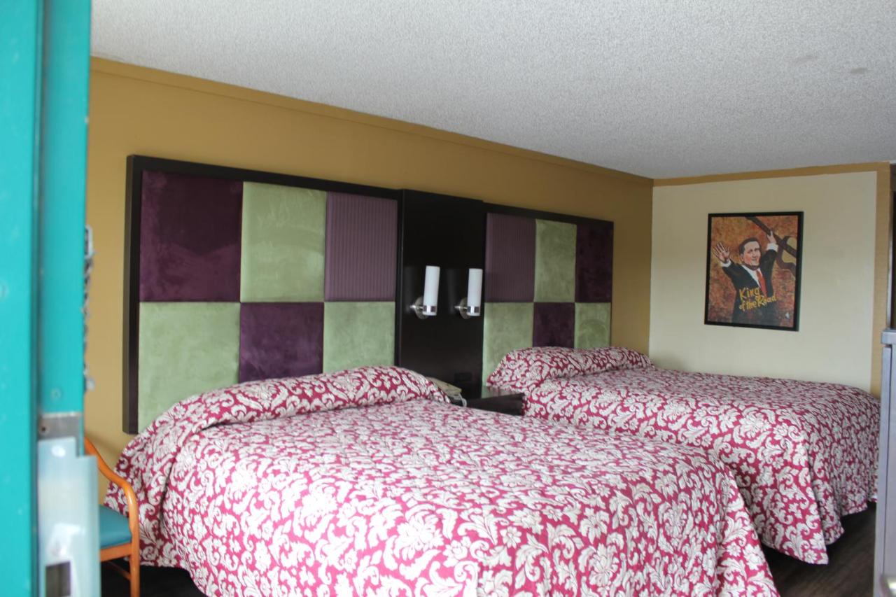 Executive Inn & Suites photo 2