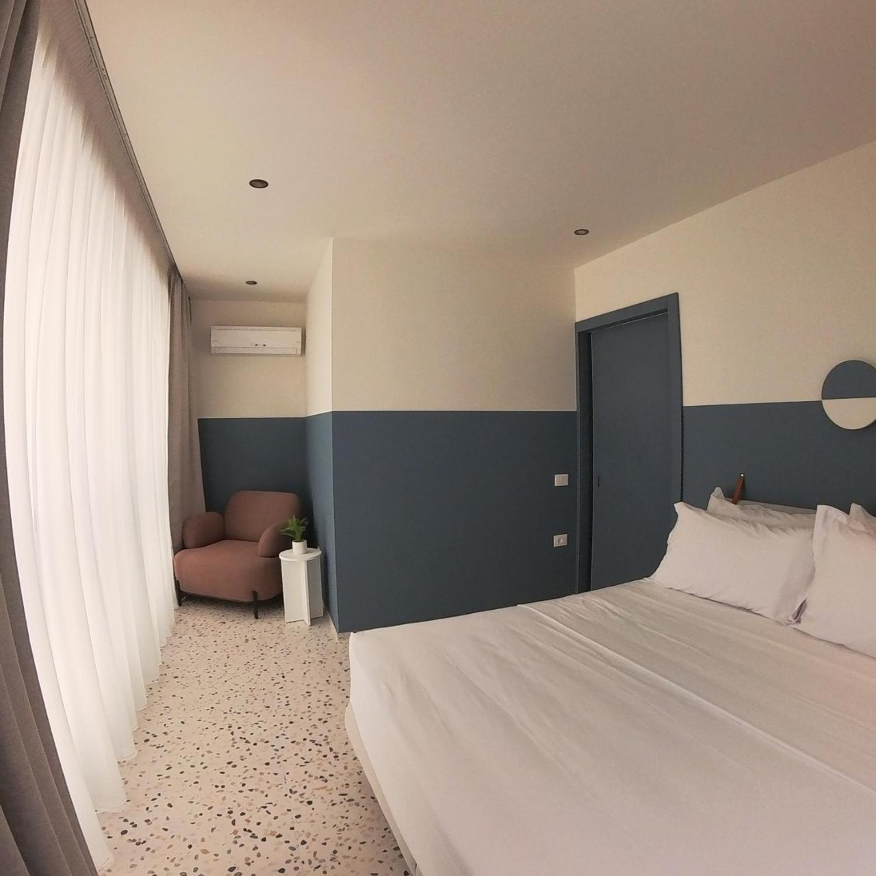 Rich Hotel Vlore photo 2
