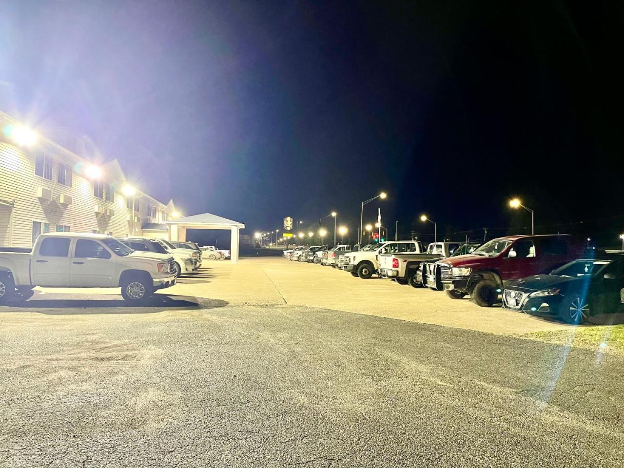 Heritage Inn & Suites