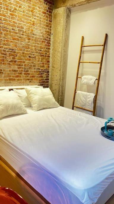 Beach Valencia Rooms Late Checkout 14 h free Netflix Tv photo 4