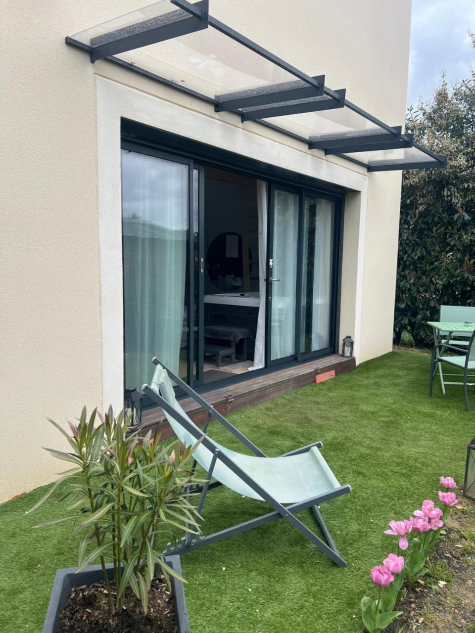 Suite romantique avec Spa et filet suspendu - 5