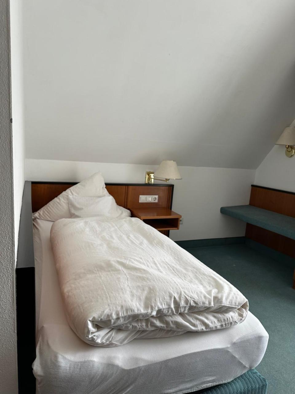 ST Hotel photo 4