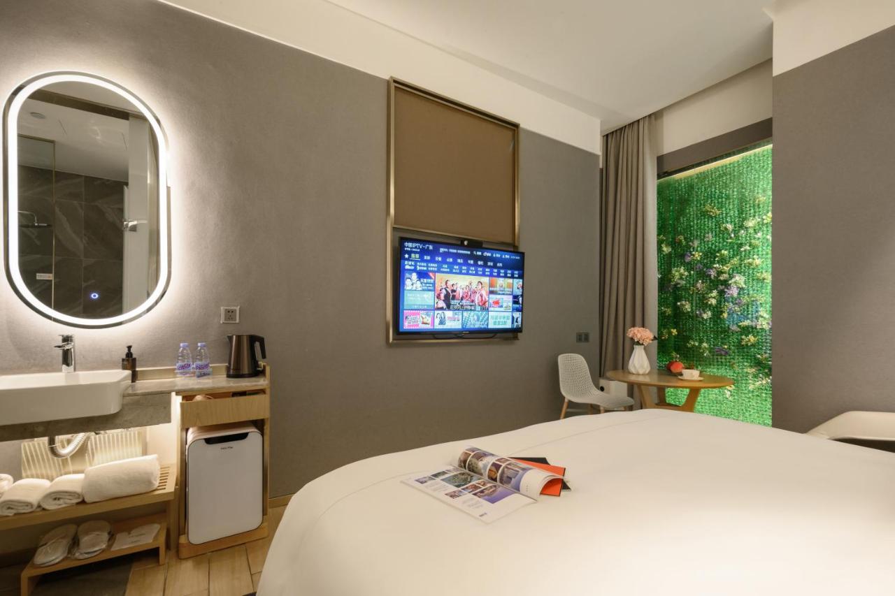 Garden Bincee Hotel Shenzhen Futian Prime Spot in Shenzhen's CBD, Inside Union Square, Next to SZCEC, Steps to Metro & Free breakfast, lunch, and dinner are included & Free door-to-door laundry pick-up and wash service photo 3