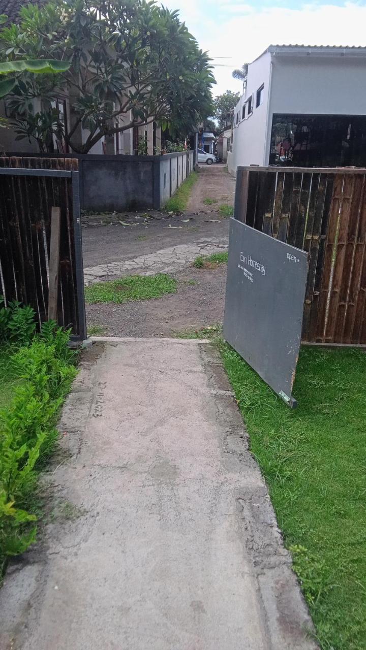 Giri Homestay photo 4