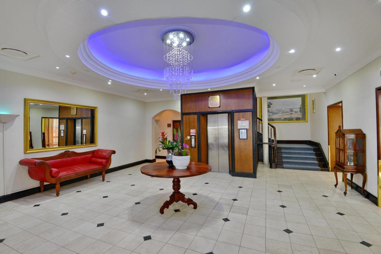 Photo - The Balmoral - Halaal