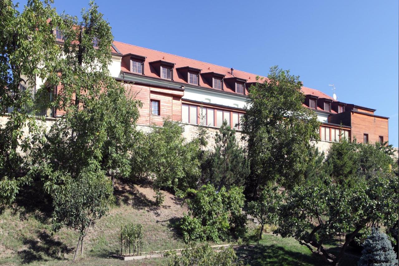 Hotel Chvalská Tvrz